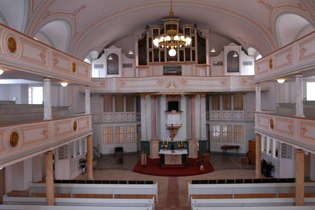 Kirche innen.jpg
